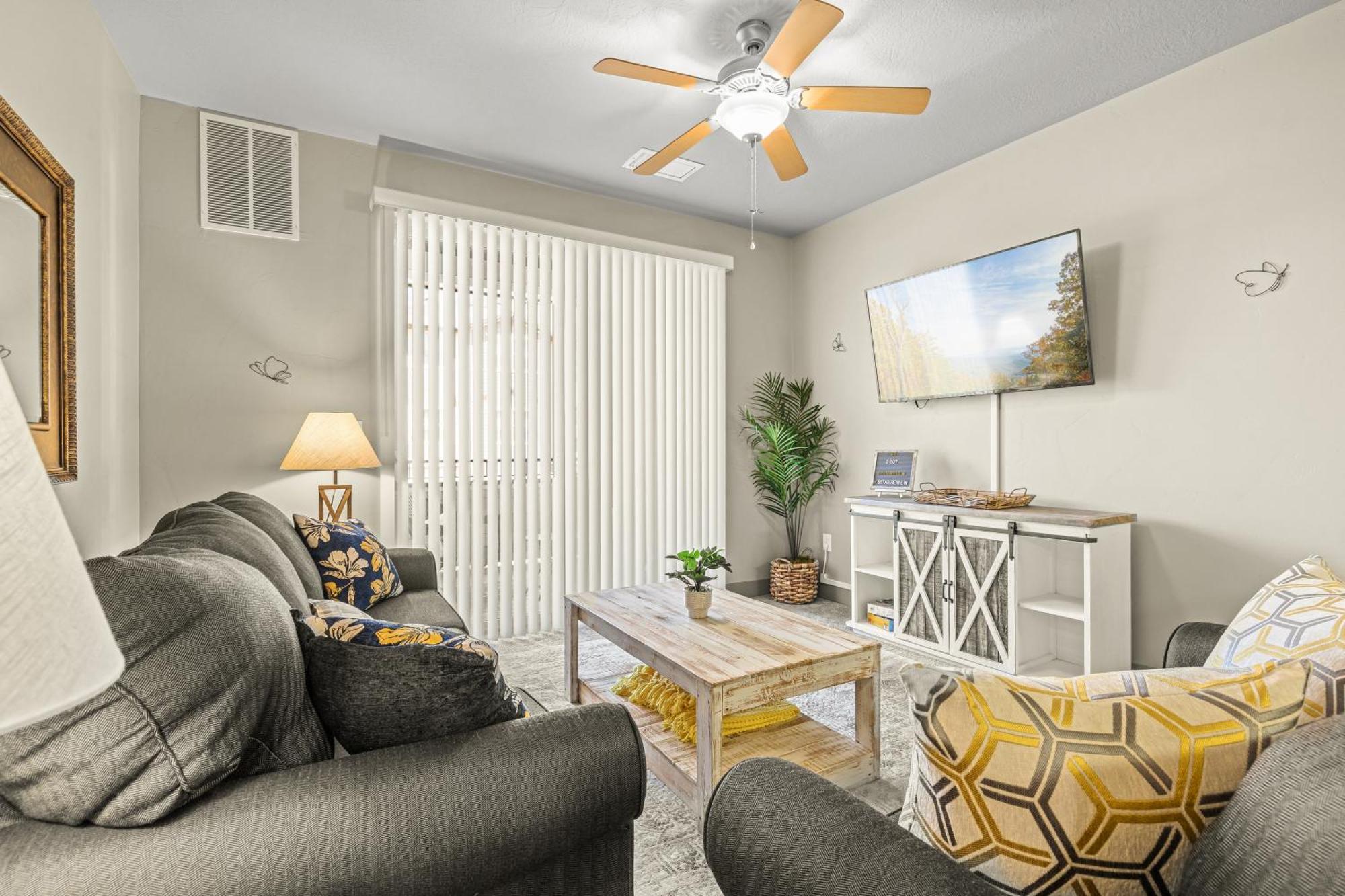 Butterfly Themed Kings Apartment With Private Garage & Access To Lux Hot Tub, Bbq & Gym South Jordan Exteriör bild