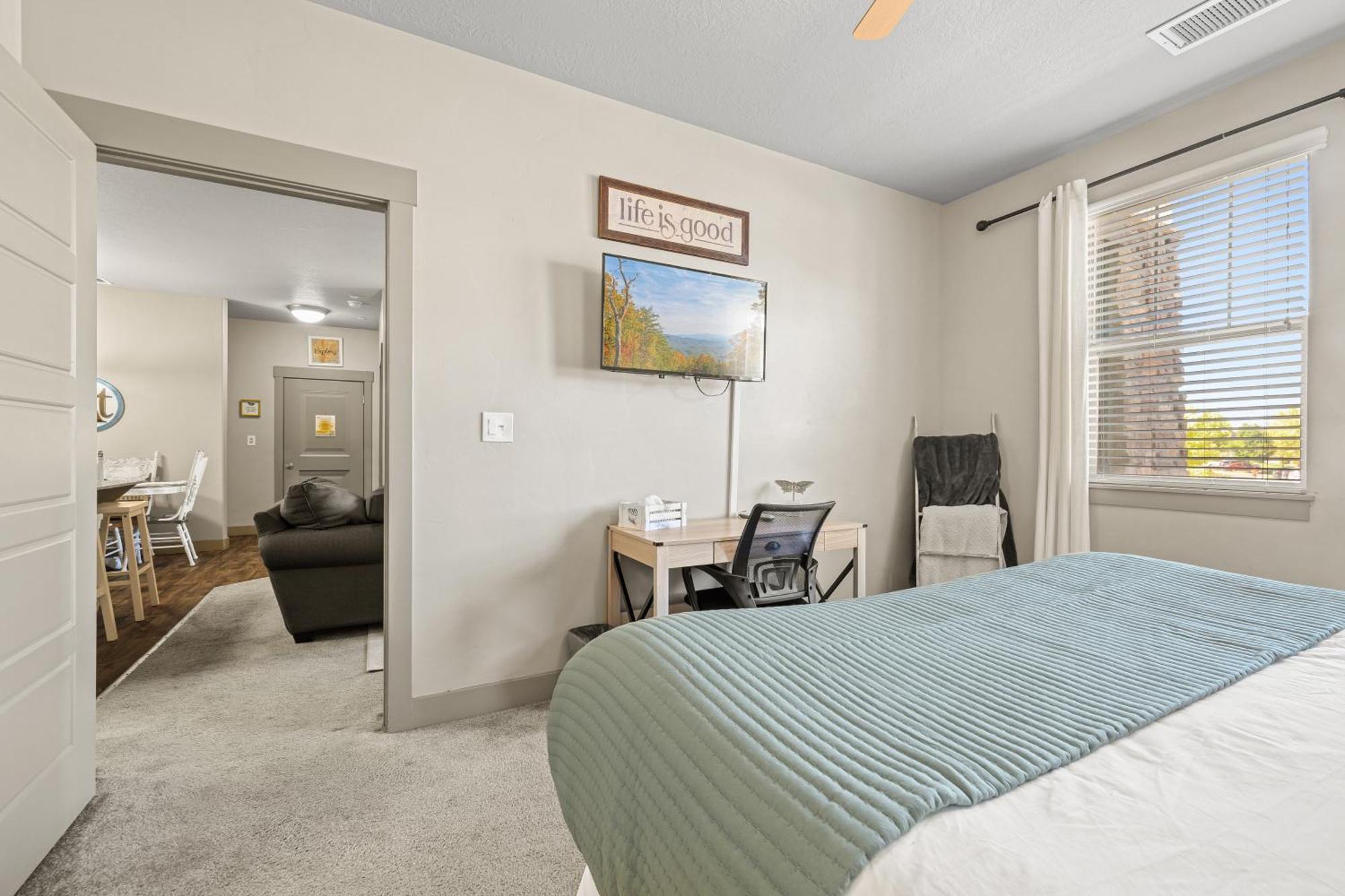 Butterfly Themed Kings Apartment With Private Garage & Access To Lux Hot Tub, Bbq & Gym South Jordan Exteriör bild